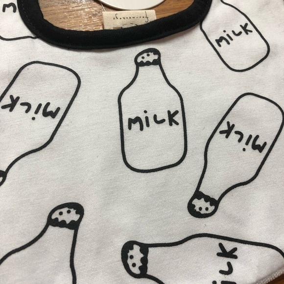🎉3 For 15$🎉 Nwt Black And White Milk Bib - Picture 2 of 3